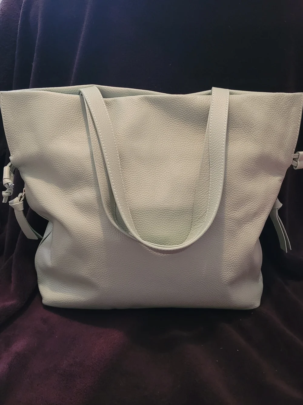 Tote Le Monde Large Soft Pebbled Leather Sage Green Shoulder Tote